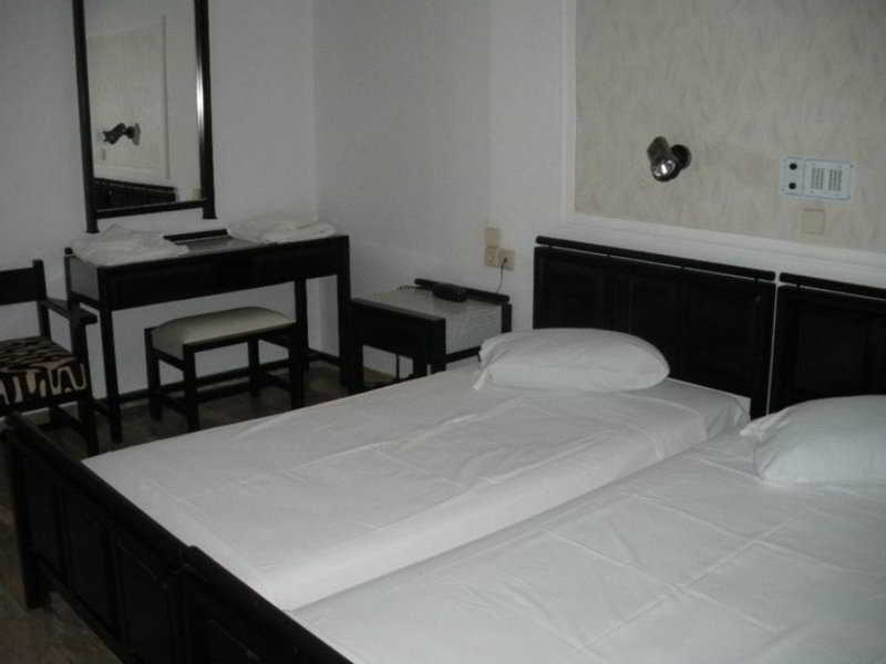 Hotel Anna Apartments Kokkini Hani Exteriör bild