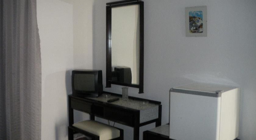 Hotel Anna Apartments Kokkini Hani Exteriör bild