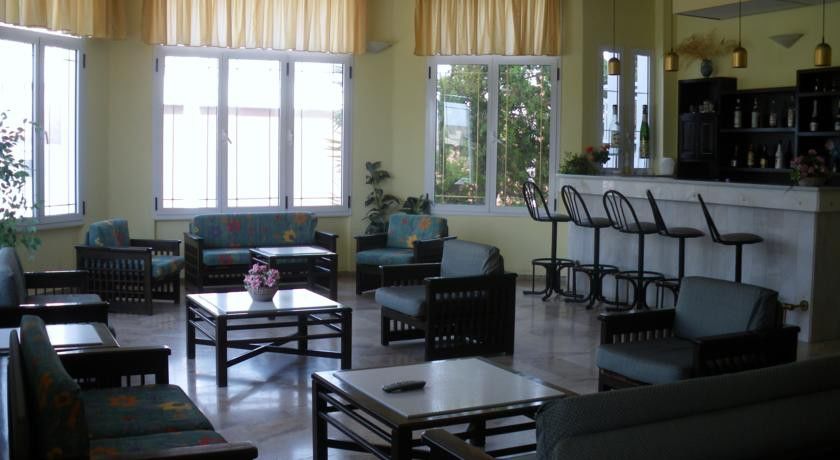 Hotel Anna Apartments Kokkini Hani Exteriör bild