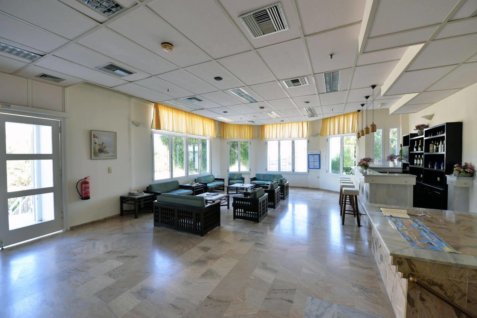 Hotel Anna Apartments Kokkini Hani Exteriör bild